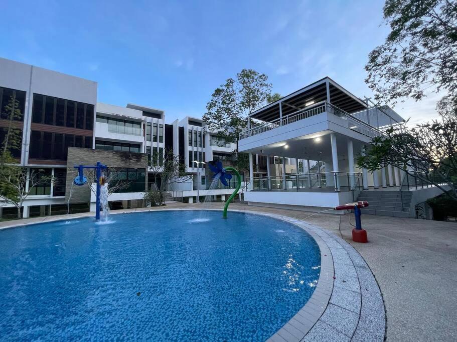 Ledang Iskandar Near Legoland 5min Apartemen *