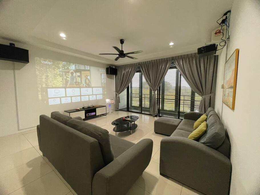 Ledang Iskandar Near Legoland 5min Apartemen Johor Bahru